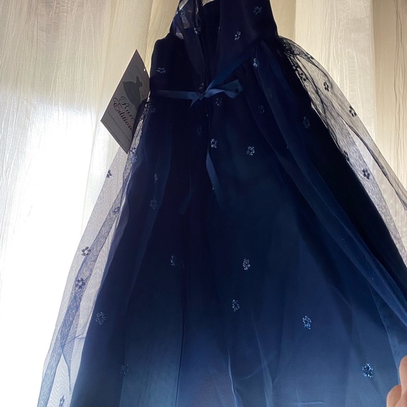 Dress - Picture 2 of 3